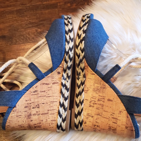 Mix No. 6 Venesa Wedge Sandal - Picture 7 of 8